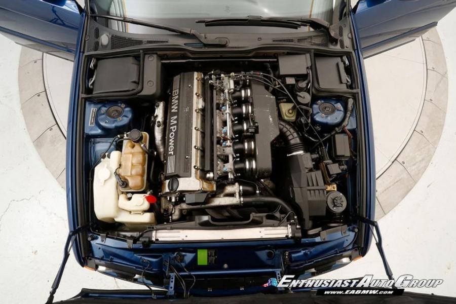 Моторный отсек BMW M5 Touring (Avus Blue) (WBSHJ91070BL01767) (E34) 1994 года  (фото 100 из 100)